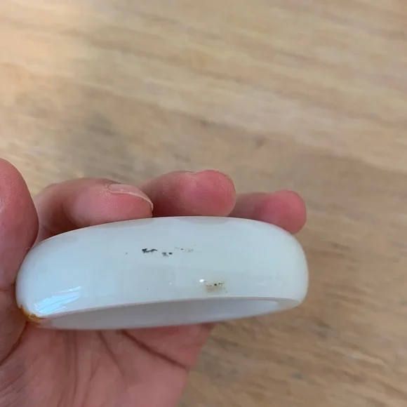 Jade bangle - Picture 3 of 5